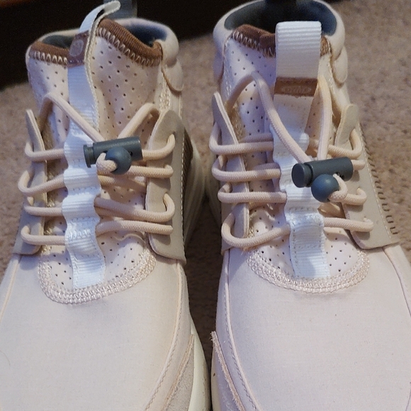 Hey Dude Light Pink and Brown High-Top Sneakers - Picture 3 of 7
